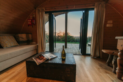 Toms Eco Lodge Tapnell Farm Modulog looking outside
