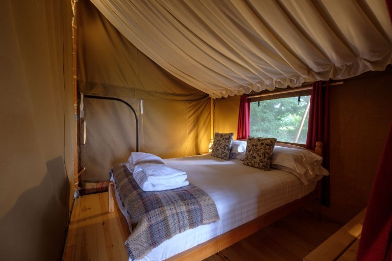 Toms Eco Lodge Safari Tent bedroom