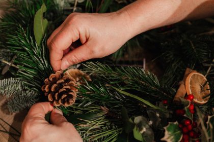 The Cow Wreath Making Christmas 17