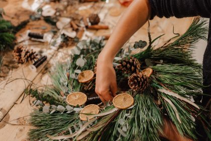 The Cow Wreath Making Christmas 27